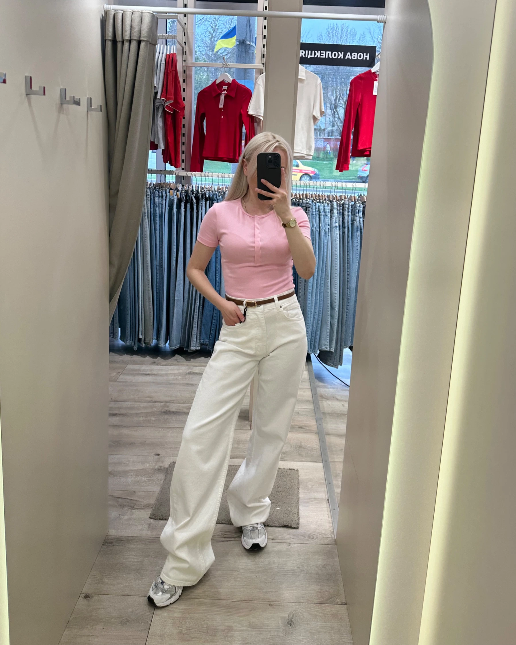 Молочні стрейчеві джинси wide leg