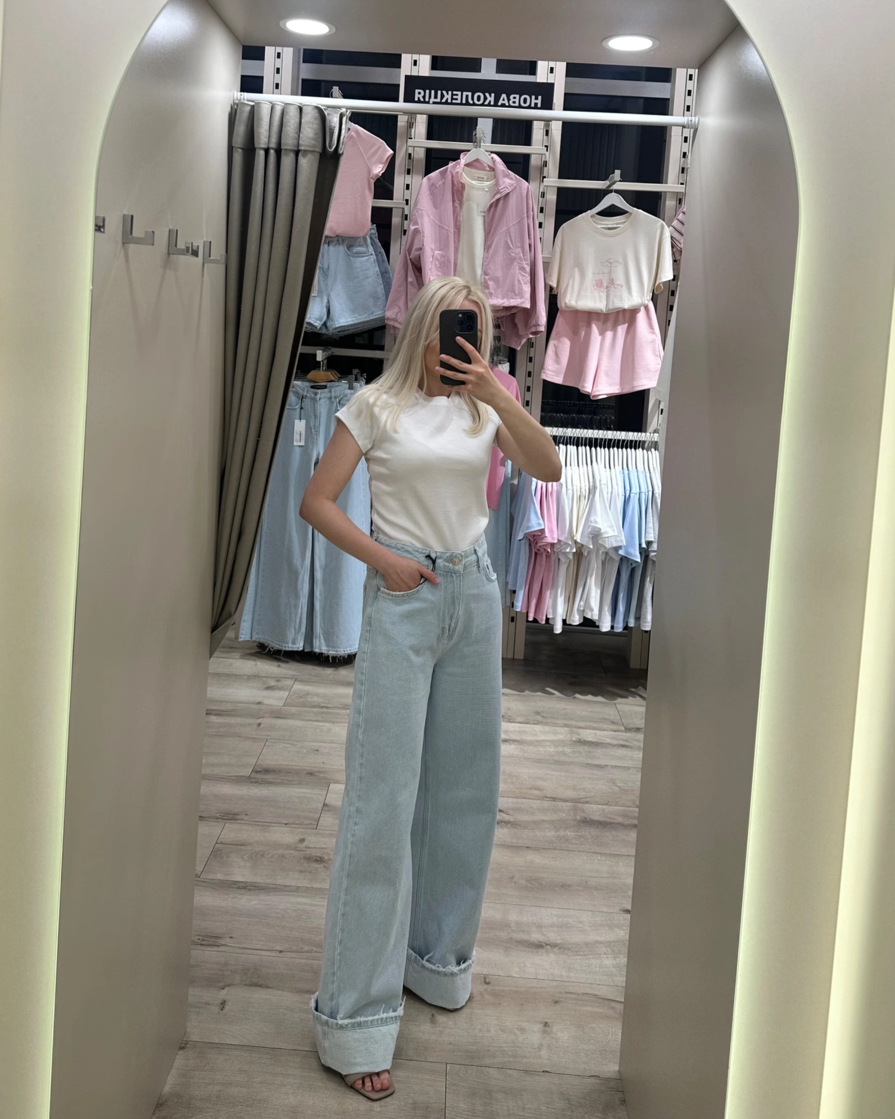 Джинси wide leg  в блакитному кольорі - зображення 4