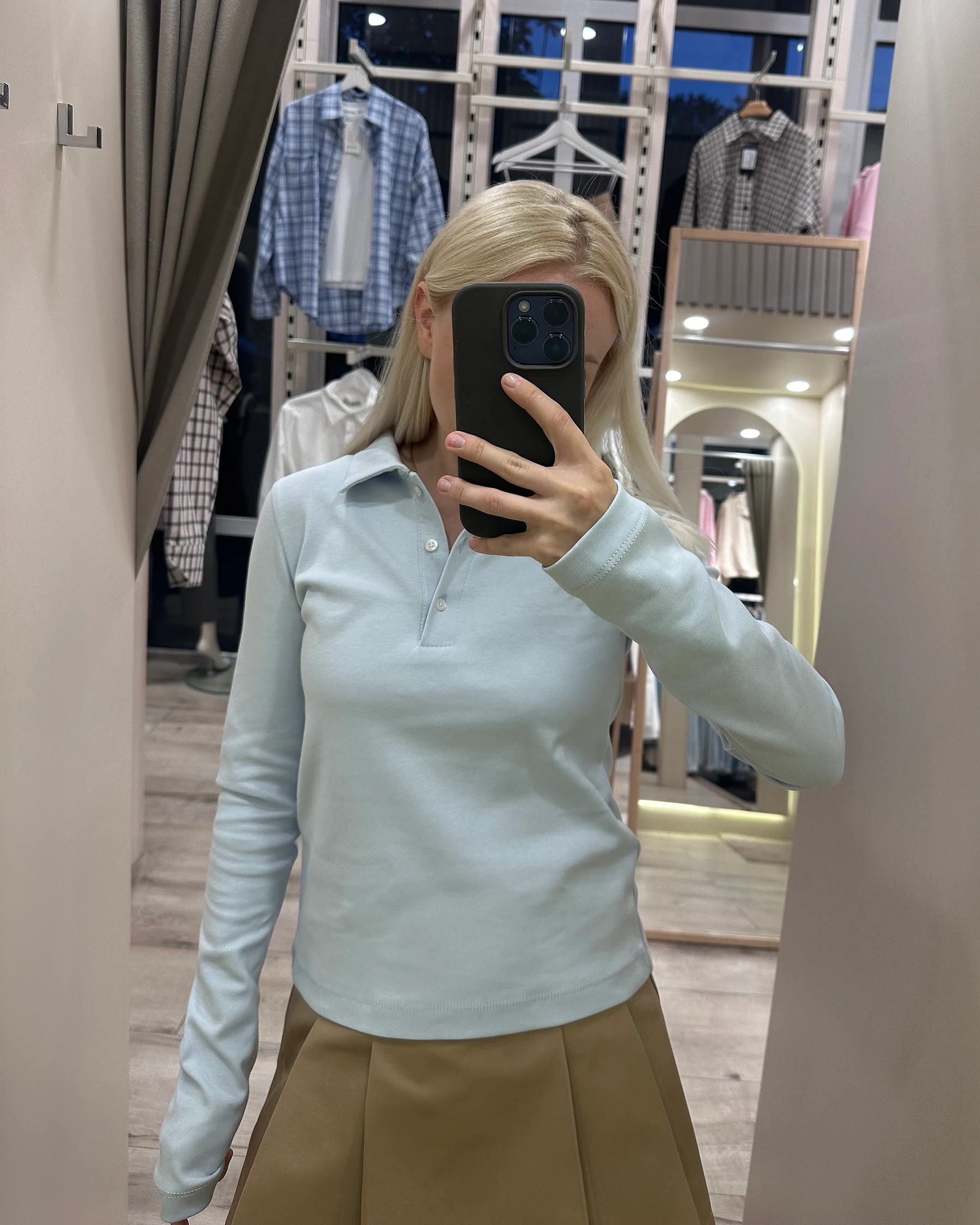 Поло блакитного кольору - зображення 3