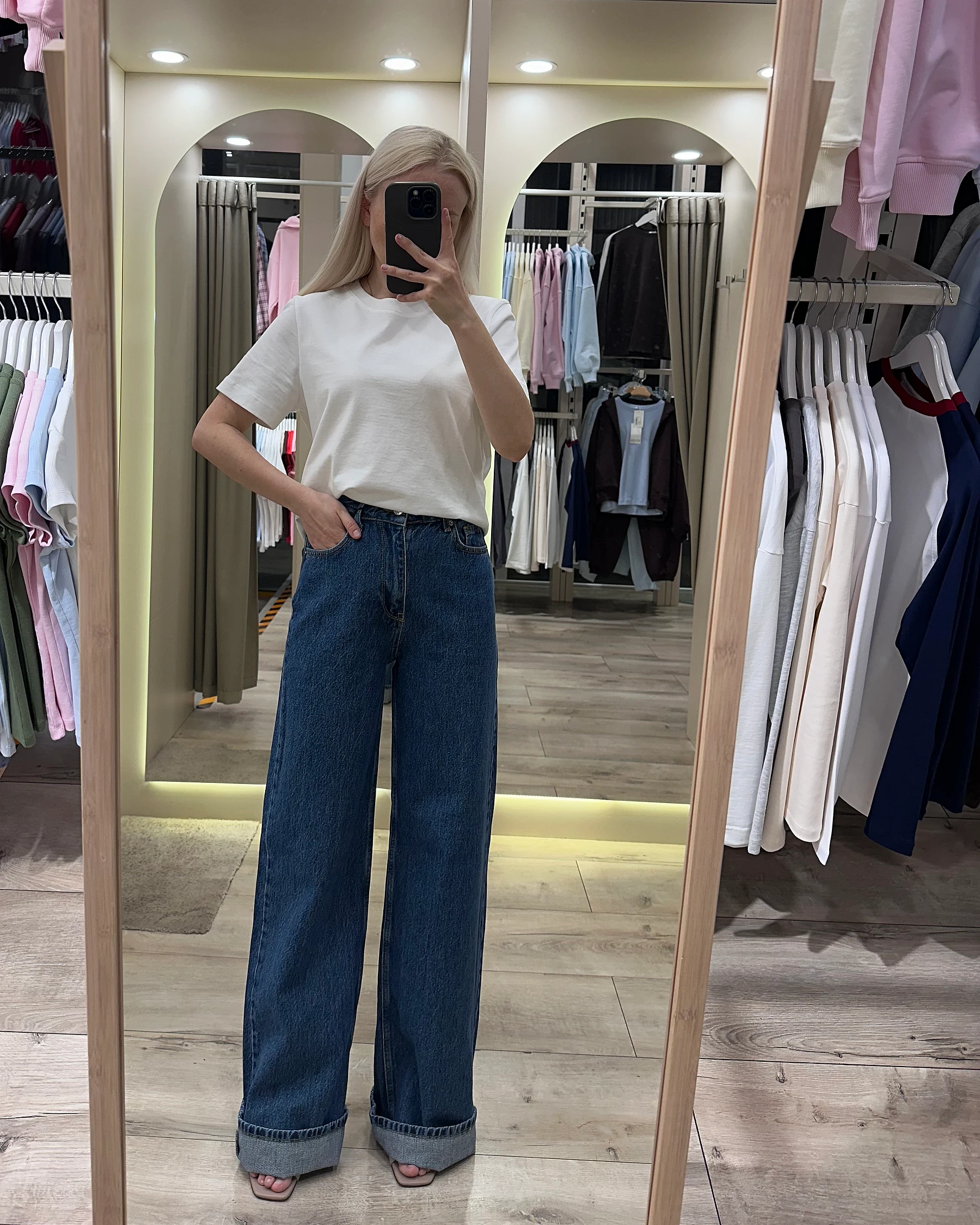 Джинси wide leg темно-синього кольору - зображення 3