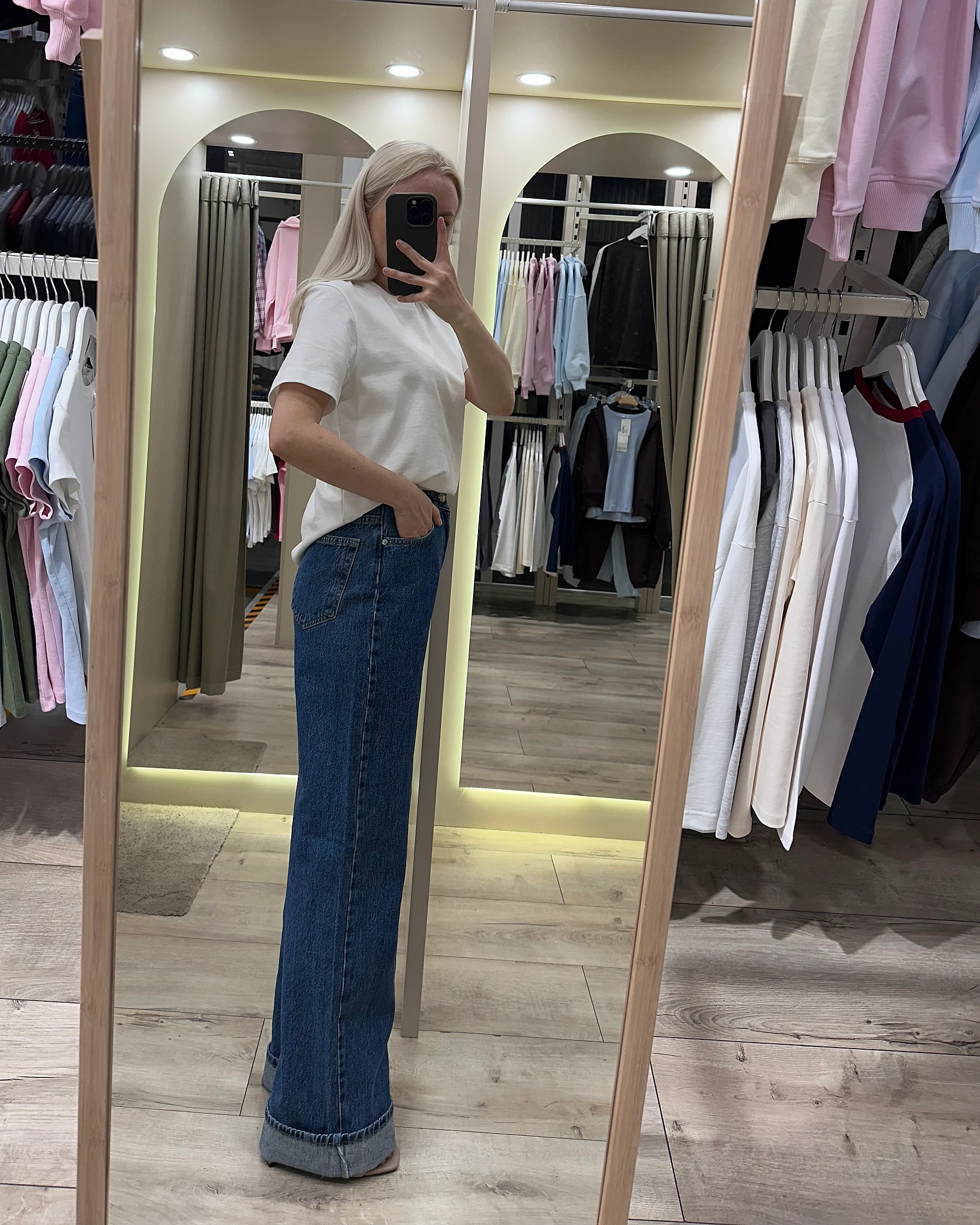 Джинси wide leg темно-синього кольору - зображення 4